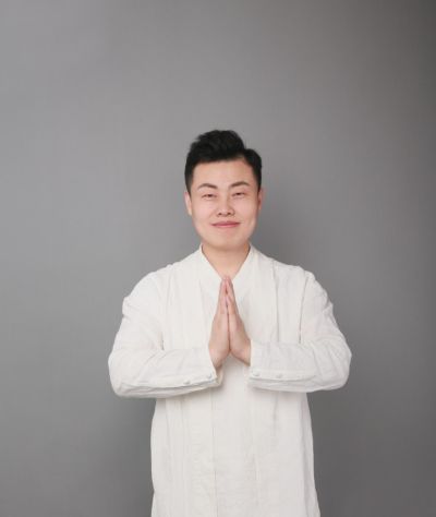 中医药行业杰出贡献人物——王宇龙