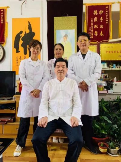 恭贺国医名师——石凤亮 荣获国医百科官网国医泰斗荣誉称号